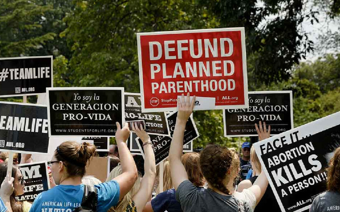 Senate Committee Advances Bill to Defund Planned Parenthood